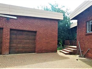 3 Bed House in Signal Hill