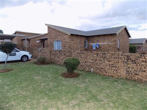 3 Bed Simplex in Erand Gardens