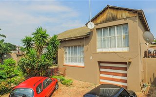 4 Bedroom House in Rosettenville