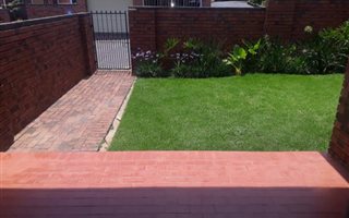 3 Bedroom Simplex in Kloofendal