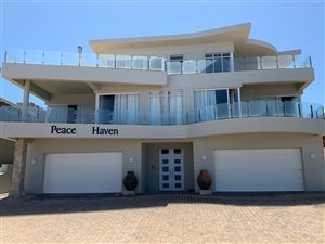9 Bed House in Jongensfontein