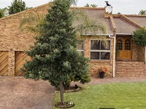 4 Bed House in Rouxville