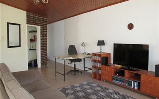 1 Bedroom Garden Cottage in Bordeaux