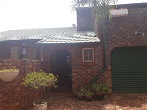 3 Bed Townhouse in Dennesig