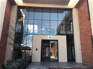 104 m² Office Space in Heuwelsig Estate