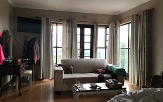 4 Bedroom House in Helderkruin
