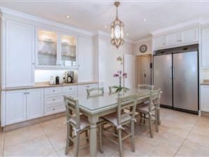 4 Bed House in Hurlingham