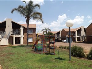 2 Bed Apartment in Highveld