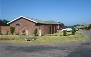 5 Bedroom House in Cove Rock