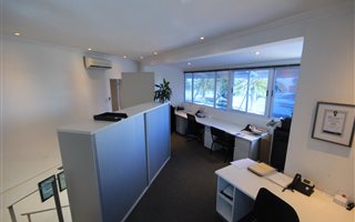 120 m² Commercial space in Camps Bay