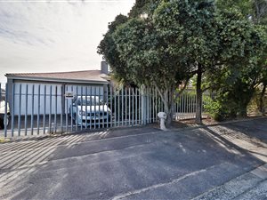 4 Bed House in Parow North