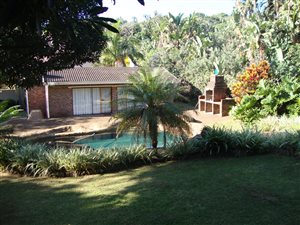 6 Bed House in Trafalgar