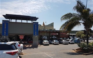 130 m² Commercial space in Newlands