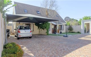4 Bedroom House in Tableview