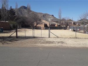 704 m² Land available in Clarens