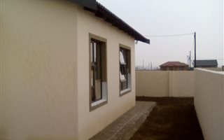 3 Bedroom House in Unitas Park