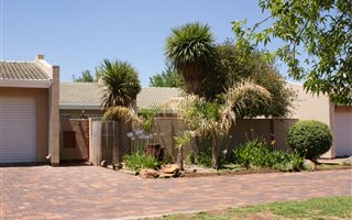 2 Bedroom Townhouse in Brackendowns
