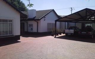 625 m² Commercial space in Wierda Park