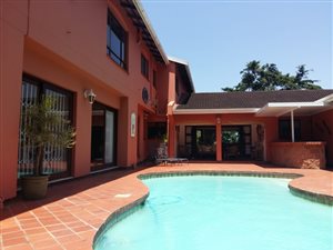 7 Bed House in Woodside