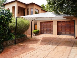 4 Bed House in Amberfield Crest