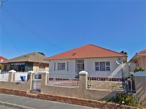 3 Bed House in Churchill Estate