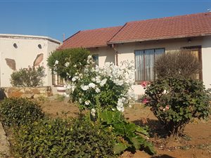 2 Bed House in Soweto Central