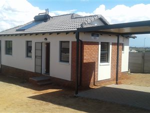 3 Bed House in Roodepoort Central