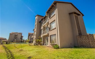 3 Bedroom Apartment in Kleinfontein