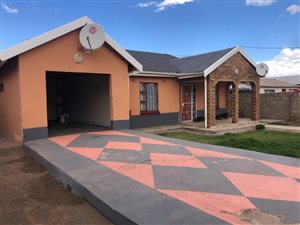 4 Bed House in Ezibeleni