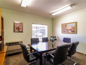 325 m² Commercial space in Randburg Central