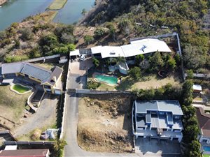 534 m² Land available in Beacon Bay