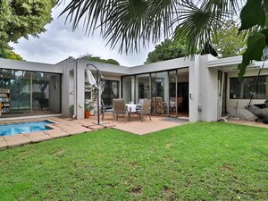 3 Bed Cluster in Paulshof
