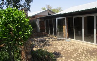2 Bedroom House in Kanonkop