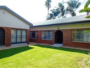 House in Rayton