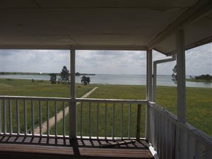 2 ha Farm in Oranjeville