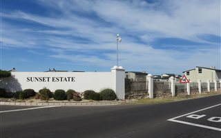 410 m² Land available in Sunset Estate