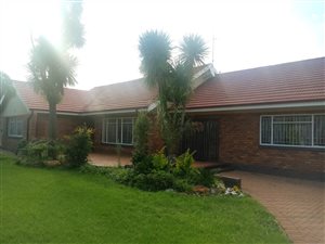 3 Bed House in Rowhill