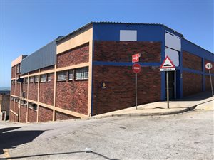 1000 m² Industrial space in Richmond Hill
