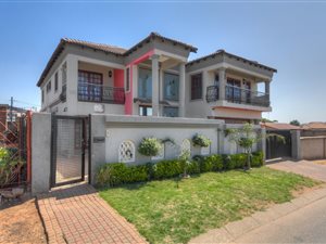 4 Bedroom House in Orlando West