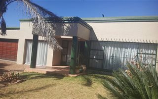 4 Bedroom House in Dunnottar