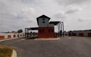 427 m² Land available in Knopjeslaagte