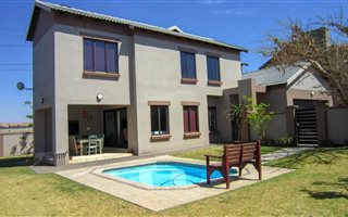 3 Bedroom House in Midlands Estate