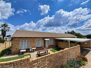 3 Bed Simplex in Cloverdene
