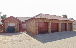 3 Bedroom House in Theresa Park