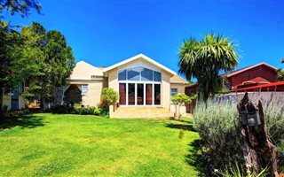 4 Bedroom House in Camphers Drift