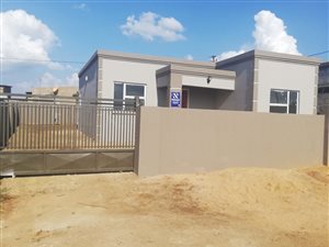 3 Bed House in Tsakane