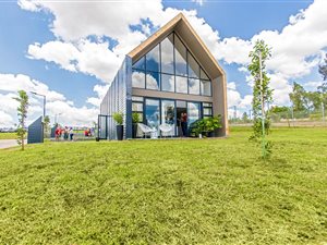 4 Bed House in Nooitgedacht