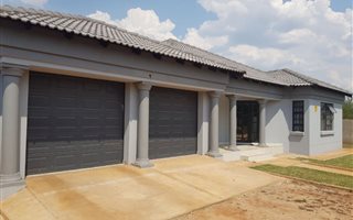 4 Bedroom House in Chroom Park