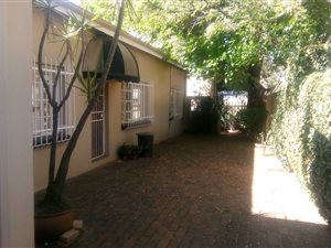 2 Bed House in Westdene