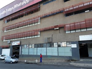 392 m² Commercial space in Bonela